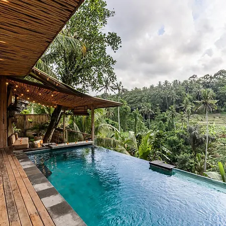 Ubud Riverside Villa Exterior photo